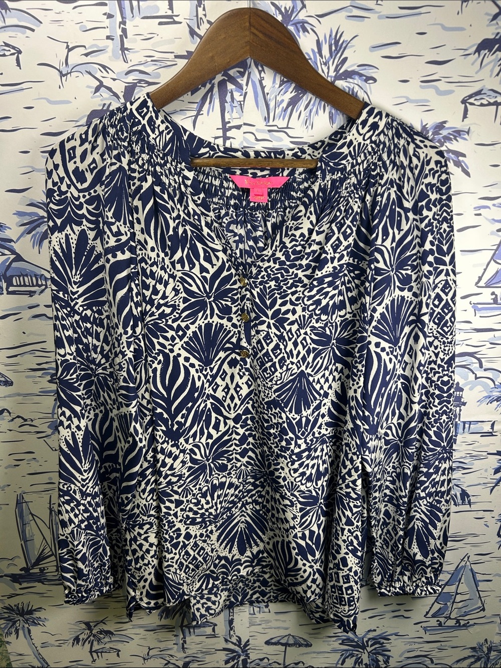 Women's Navy and White Patterned Blouse